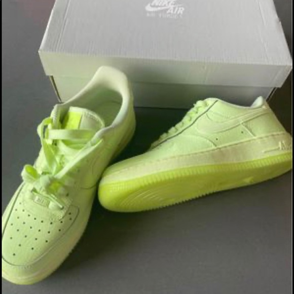 Nike Shoes - Air force one ess 07’ volt
